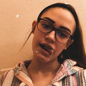 Meet your Posher, Abby